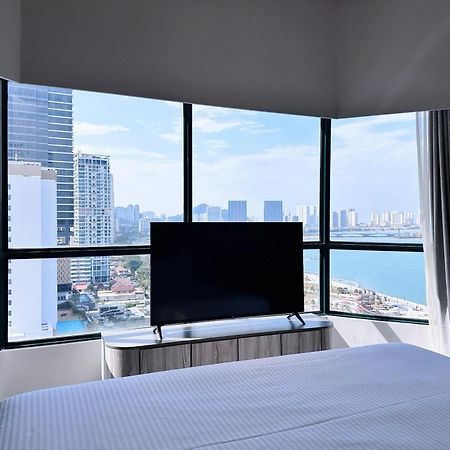 Hotel Ascott Gurney Penang George Town Exterior foto A bedroom at the hotel