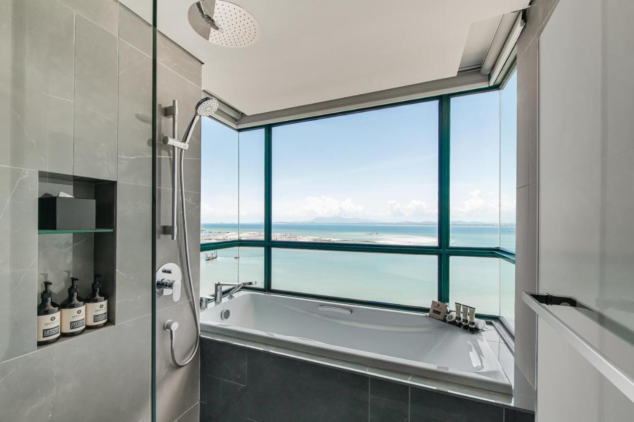 Hotel Ascott Gurney Penang George Town Exterior foto Bathroom