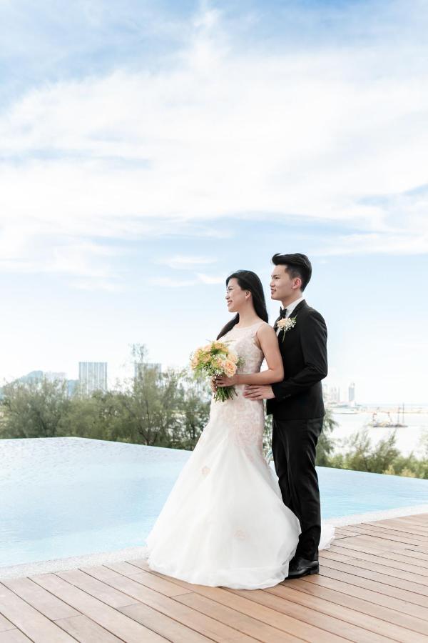 Hotel Ascott Gurney Penang George Town Exterior foto A Thai couple